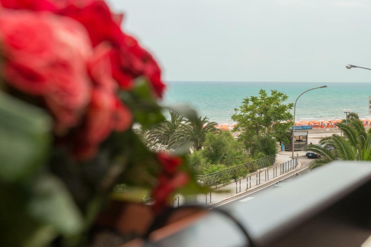 A Un Passo Dal Mare Bed & Breakfast Vieste Exterior photo